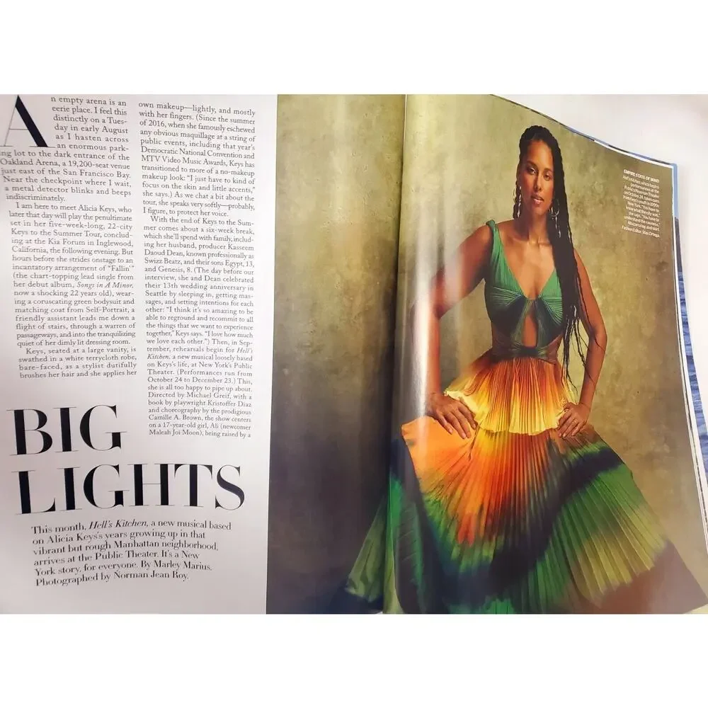 New Vogue Magazine November 2023 US Alicia Keyes Angelina Jolie Fashion Nov 23